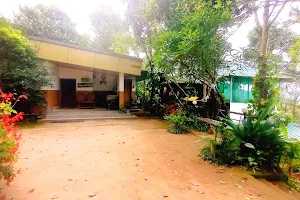 Munnar home stay Tea Drops plantation villa. image
