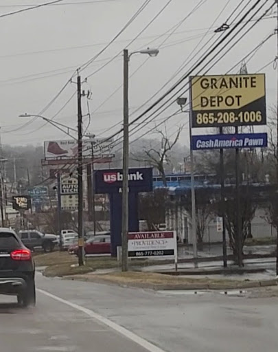 Pawn Shop «Atomic Pawn», reviews and photos, 8843 Kingston Pike, Knoxville, TN 37923, USA