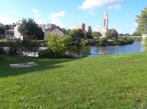 Laundromat «Lighthouse Laundromat», reviews and photos, 900 Broad St, Central Falls, RI 02863, USA