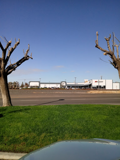 Shopping Mall «Delano Village Shopping Center», reviews and photos, 1700 High St, Delano, CA 93215, USA