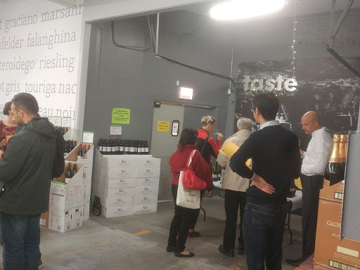 Wine Store «Vin Chicago», reviews and photos, 1826 N Elston Ave, Chicago, IL 60642, USA
