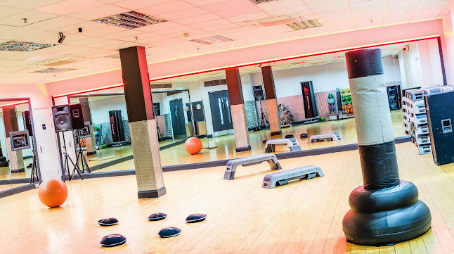 Reviews of Fitness First London Shepherd's Bush in London - Gym