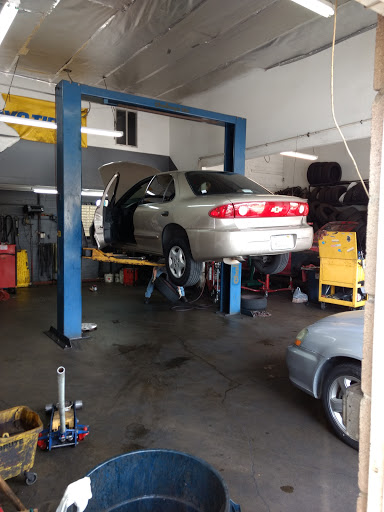 Auto Repair Shop «Hot Tires Auto Repair», reviews and photos, 2478 Arrow Hwy #101, La Verne, CA 91750, USA