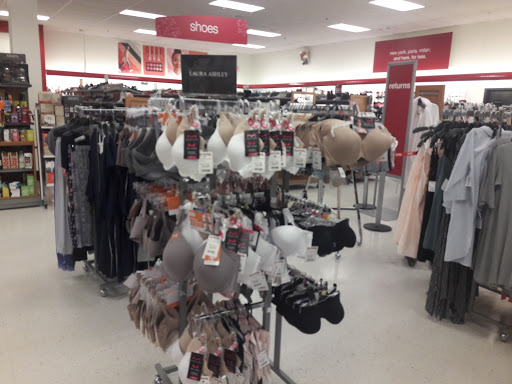 Department Store «T.J. Maxx», reviews and photos, 700 Broadway, Westwood, NJ 07675, USA