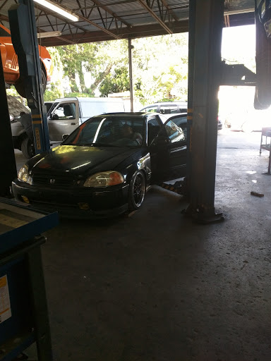 Auto Repair Shop «JNL Auto Repair Corporation», reviews and photos, 400 N State Rd 7, Hollywood, FL 33021, USA