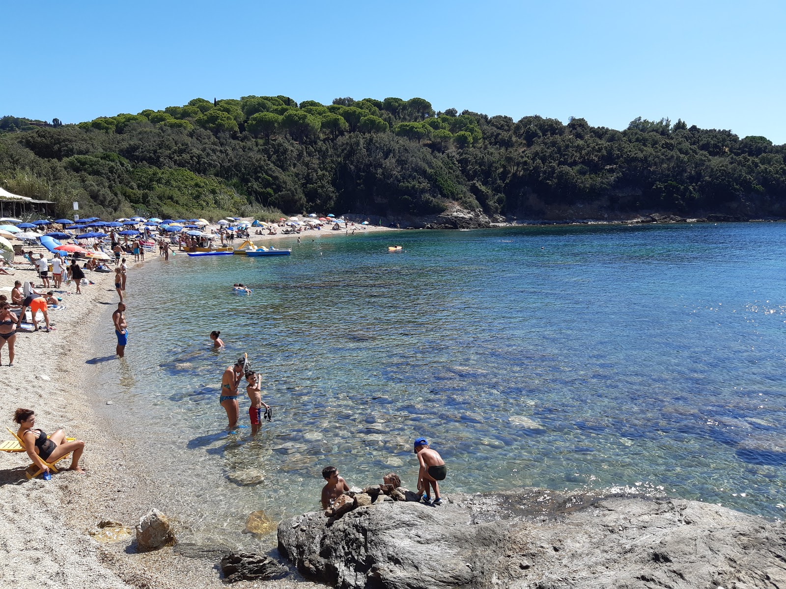 Fotografie cu Spiaggia Di Barabarca - locul popular printre cunoscătorii de relaxare
