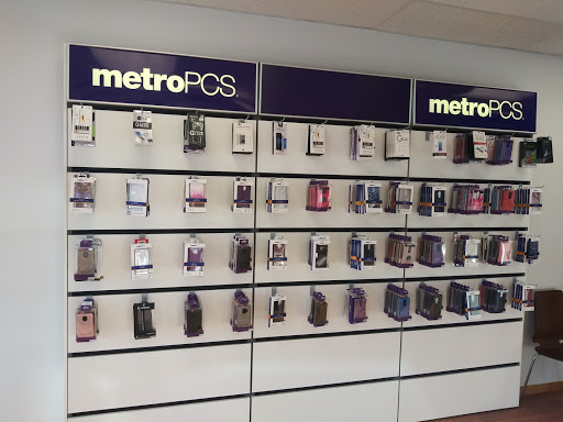 Cell Phone Store «MetroPCS», reviews and photos, 115 Elm St f, Farmington, MN 55024, USA