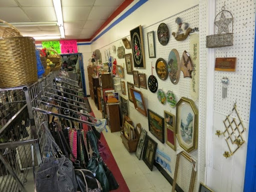 Thrift Store «The Kindness Wave Foundation Thrift Store», reviews and photos, 6210 Seminole Blvd, Seminole, FL 33772, USA
