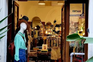 Bidonville Vintage Store Bari image