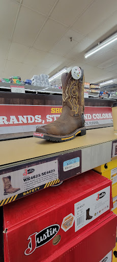 Home Improvement Store «Tractor Supply Co.», reviews and photos, 540 Water St #100, Chardon, OH 44024, USA