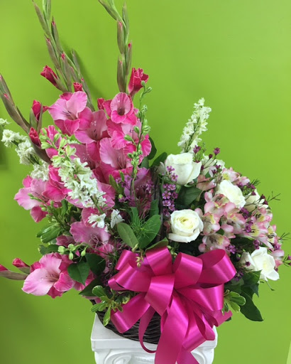 Florist «Sweet William & Thyme», reviews and photos, 19 E Railroad Ave, Jamesburg, NJ 08831, USA