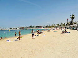 Foto de Lamer beach jumeirah - lugar popular entre os apreciadores de relaxamento