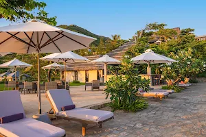 Crown Retreat Resort Quy Nhon image