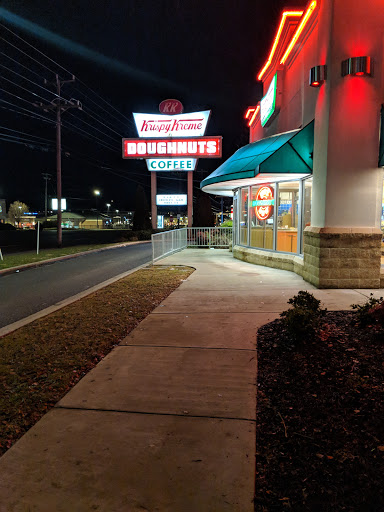 Donut Shop «Krispy Kreme», reviews and photos, 4910 W Broad St, Richmond, VA 23230, USA