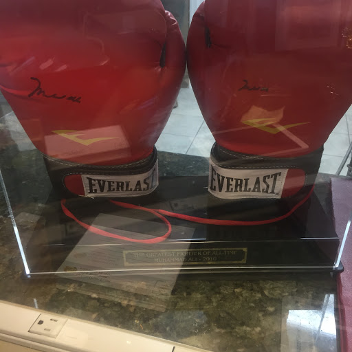 Pawn Shop «1st United Pawn & Loan», reviews and photos, 1123 S Broad St, Philadelphia, PA 19147, USA