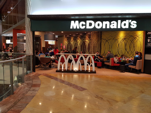 McDonalds - Av. Antonio Machado, 60, 29630 Benalmádena, Málaga