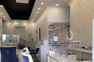 Royal Luxe Nail Bar