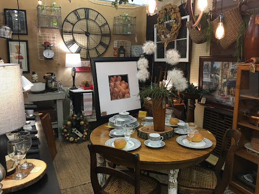 Shopping Mall «Old Town Shopping Center», reviews and photos, 2528 S Campbell Ave, Springfield, MO 65807, USA