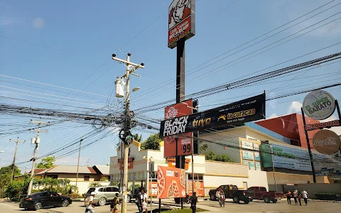 Little Caesars • Puerto Cortés image