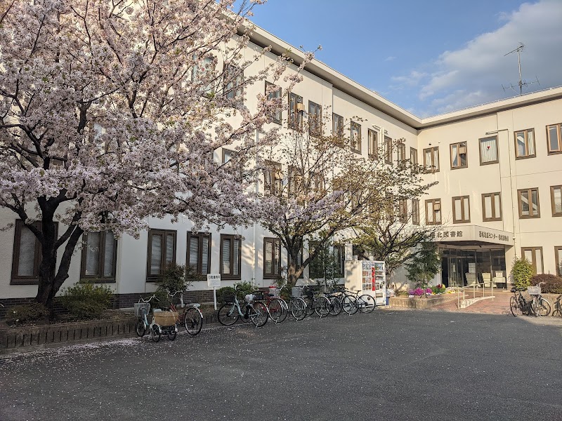 横浜市港北図書館