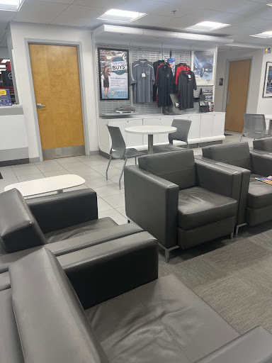 Car Dealer «Tom Wood Nissan», reviews and photos, 4150 E 96th St, Indianapolis, IN 46240, USA