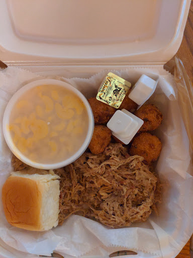 Caterer «Mobile Pig-Nic Catering», reviews and photos, 900 Commonwealth Pl, Virginia Beach, VA 23464, USA