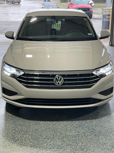 Volkswagen Dealer «Metro Volkswagen», reviews and photos, 2035 W Airport Fwy, Irving, TX 75062, USA