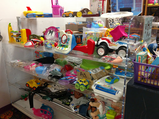 Thrift Store «Freedom Treasures Resale Store», reviews and photos, 7570 Cooley Lake Rd, Waterford Twp, MI 48327, USA