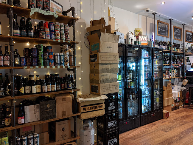 Reviews of Caps and Taps in London - Liquor store