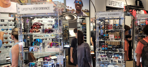 Sunglasses Store «Oakley Vault», reviews and photos, 4401 S Interstate Hwy 35 #221, Round Rock, TX 78665, USA