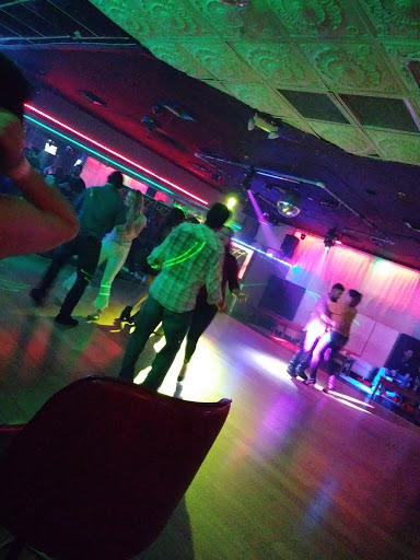Dance Club «Viva Le Mirage», reviews and photos, 5990 Winkler Rd, Fort Myers, FL 33919, USA