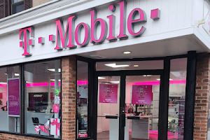 T-Mobile Authorized Retailer image