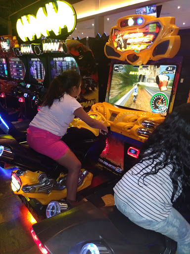 Restaurant «Main Event Entertainment», reviews and photos, 10700 Davis Dr, Alpharetta, GA 30009, USA