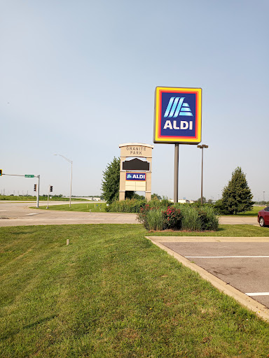 Supermarket «ALDI», reviews and photos, 1412 Schaeffer Rd, Granite City, IL 62040, USA