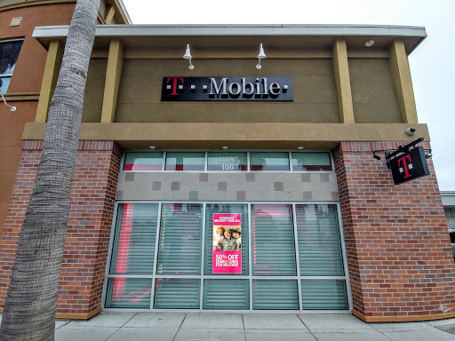 Cell Phone Store «T-Mobile», reviews and photos, 41093 Fremont Blvd #104, Fremont, CA 94538, USA