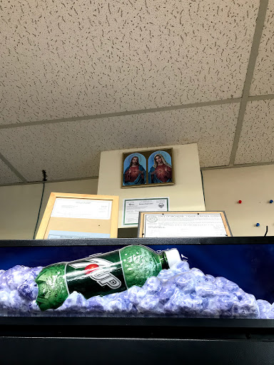 Liquor Store «Romulus Convenience Store», reviews and photos, 7610 Merriman Rd, Romulus, MI 48174, USA