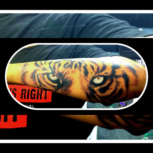 Tattoo Shop «Doc Rivers Electric Tattoo», reviews and photos, 66 1/2 Worrall Ave, Poughkeepsie, NY 12603, USA