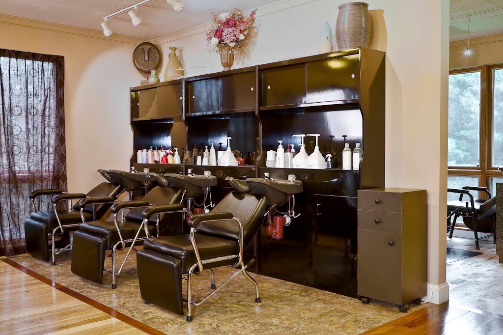 Poiema Salon and Spa 12084