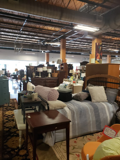 Furniture Store «Finders Keepers Consignment Furniture & Decor», reviews and photos, 2853 E College Ave, Decatur, GA 30030, USA