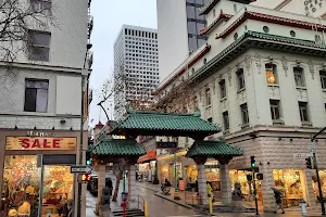 Dragon Gate Chinatown SF image
