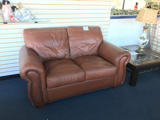 Thrift Store «Society of St. Vincent de Paul Long Beach Thrift Store», reviews and photos