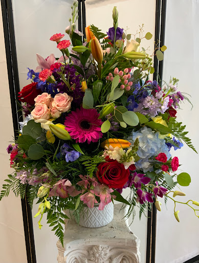 Florist «BloomTown Florist», reviews and photos, 218 W Bay Dr, Largo, FL 33770, USA