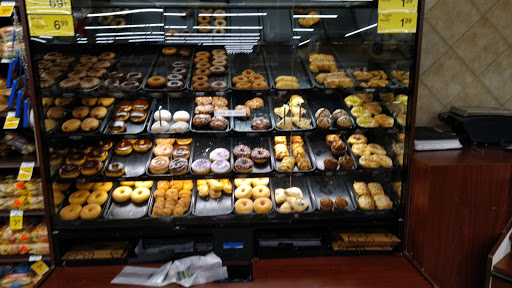 Grocery Store «Safeway», reviews and photos, 2401 N Charles St, Baltimore, MD 21218, USA