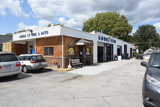 Auto Repair Shop «Dodge St Tire & Auto», reviews and photos, 605 N Dodge St, Iowa City, IA 52245, USA