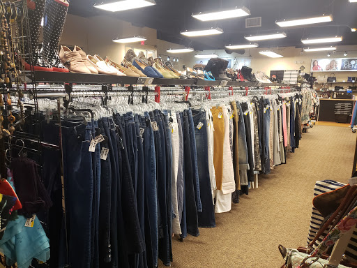 Used Clothing Store «Clothes Mentor North Richland Hills», reviews and photos, 8849 N Tarrant Pkwy, North Richland Hills, TX 76182, USA