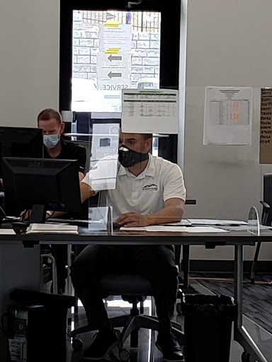 Car Dealer «Summit Place Kia», reviews and photos, 2200 Elizabeth Lake Rd, Waterford Twp, MI 48328, USA