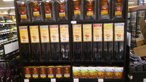 Grocery Store «Bel Air Market #511», reviews and photos, 4005 Manzanita Ave, Carmichael, CA 95608, USA