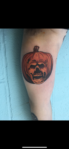 Tattoo Shop «Knuckle Up Tattoo Co.», reviews and photos, 2083 Irvin Cobb Dr, Paducah, KY 42003, USA