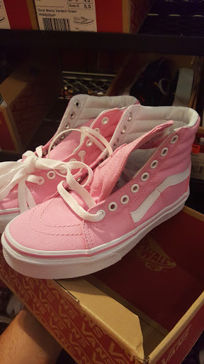 Shoe Store «Vans», reviews and photos, 485 N Tustin St, Orange, CA 92867, USA