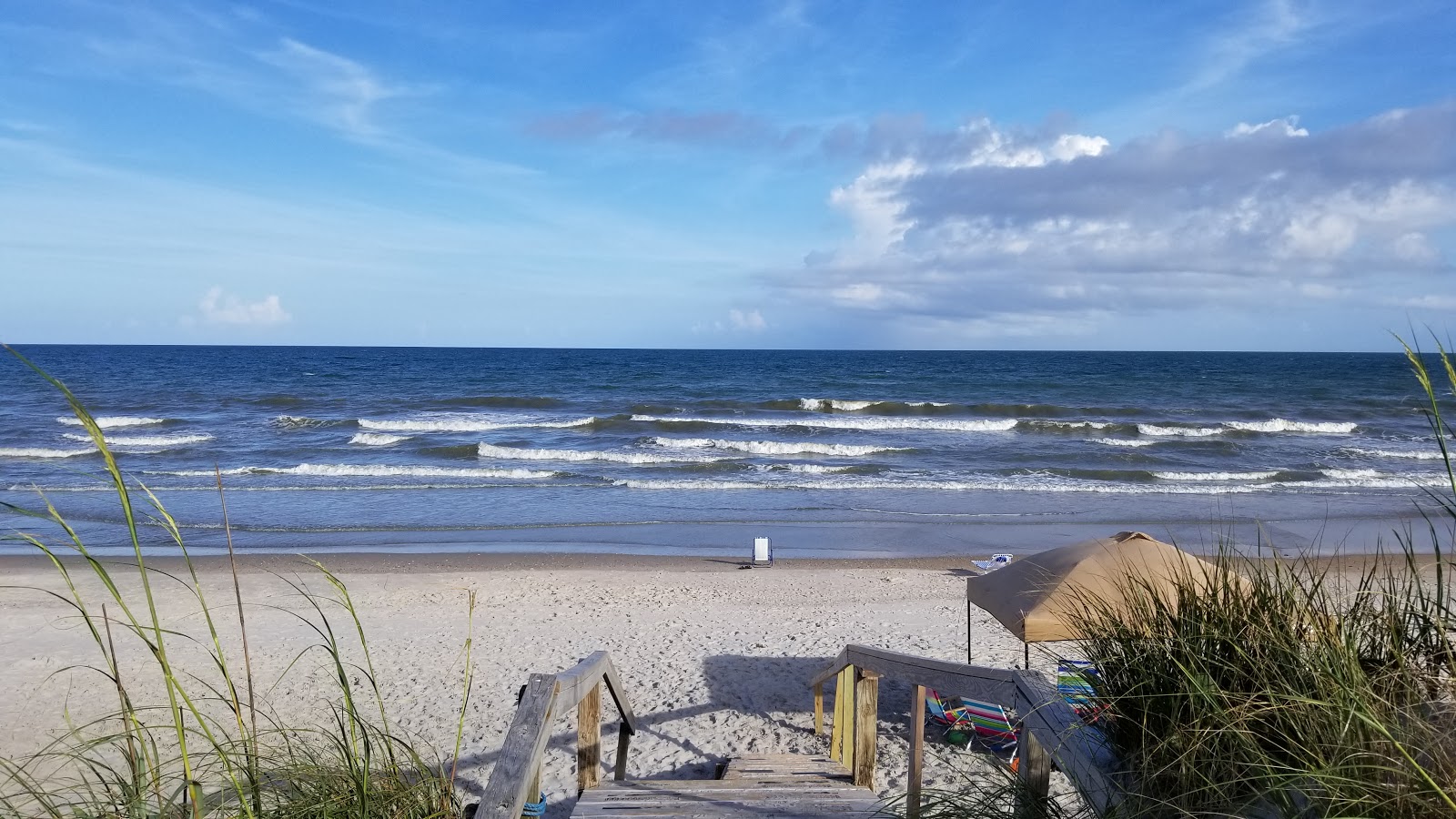 Fotografie cu Surf City beach II zonele de facilități